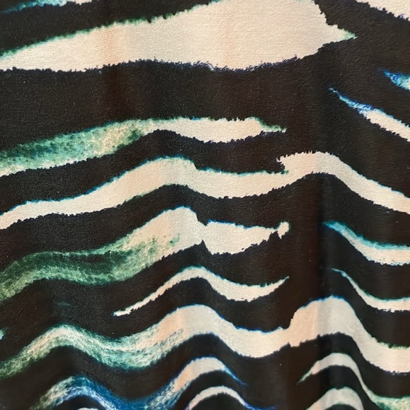 Great dress. Fully lined. Great quality - Picture 2 of 4